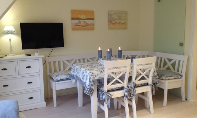 Tinnum Apartment | Bright Duplex Apartment with Ocean View & Pool Access