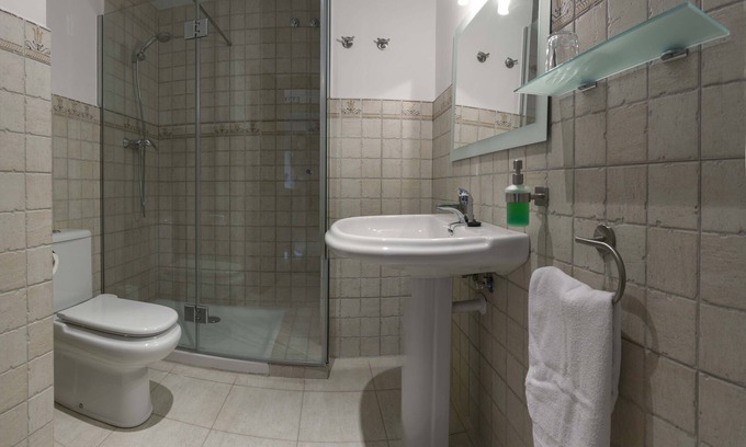 Loarre Bed & Breakfast | Relaxing Retreat: Perfect House to Disconnect and Unwind