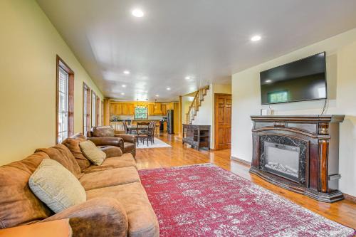 McArthur House | Cozy Family Cabin in Hamden with Hot Tub & Game Room