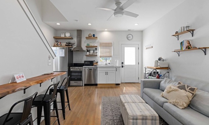 Lockeland Springs House | Cozy Family Retreat in Walkable EastNash with Desk & Kitchen