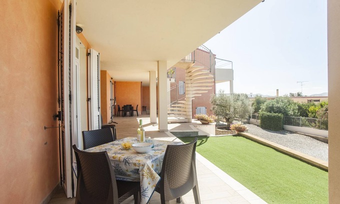 Sant'Anna Arresi Apartment | Tranquil Appartamento 2: Mountain View, Garden & Spa