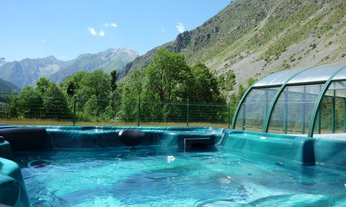 La Chapelle-en-Valgodemard Apartment | Relaxing Studio with Pool & Spa - Guest Rated 9.8/10