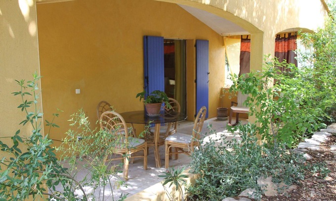 Saint-Mathieu-de-Treviers Villa | Serene Villa with Pool and Ocean View in Saint Mathieu