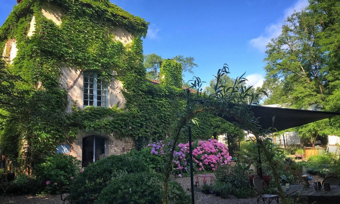 Serignac-sur-Garonne Other | Serene 2 Bedroom Pigeonnier by the Canal de Garonne