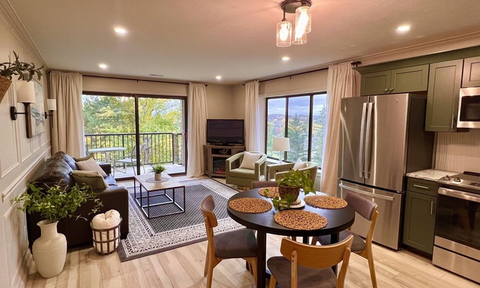 Acme Condo | Tranquil Grand Traverse Resort Condo with Ocean Views