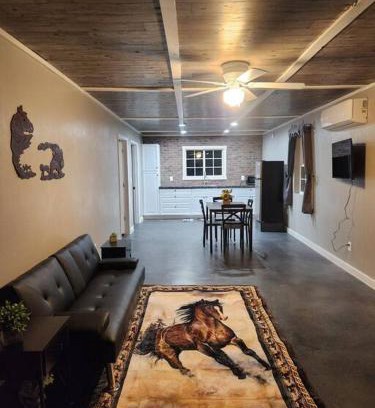 Andalusia Apartment | Pet-Friendly Horse Hotel with Cozy Guest Cabin Amenities