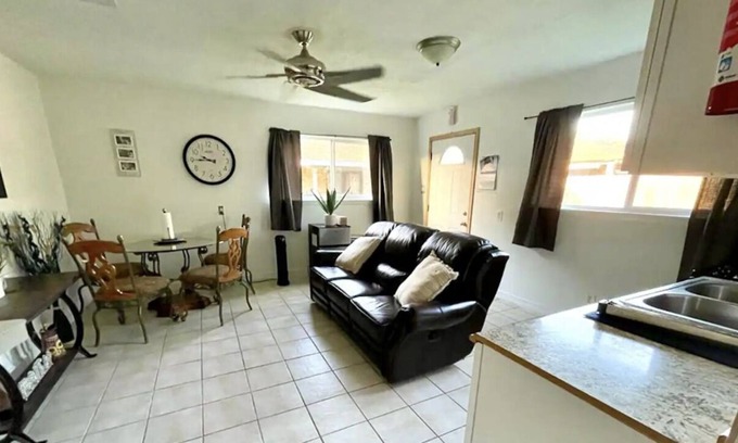 Southbelt/Ellington House | Cozy Guest House in the Heart of Central Houston