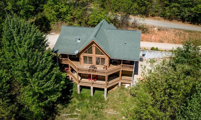 Topton Villa | Serene Mountain Top Cabin with Spectacular Views & Amenities