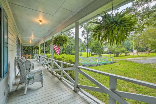 Acworth House | Cozy Retreat with Fire Pit - Steps from Downtown Acworth