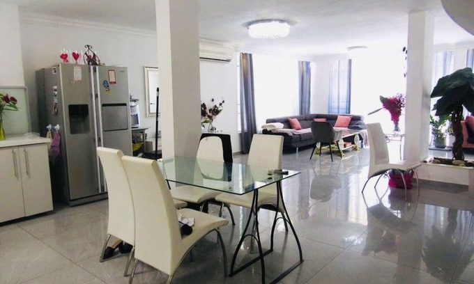 Netanya House | Tranquil Retreat for Memorable Holidays or Weekend Getaways