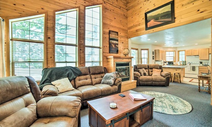 Island Park House | Peaceful Island Park Family Retreat Steps from Yellowstone