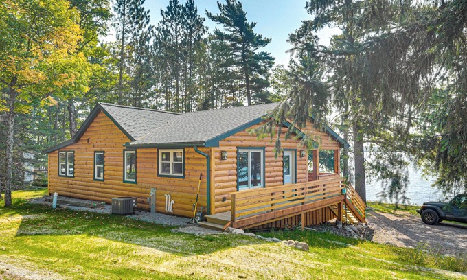 Conover Cabin | Serene Lakefront Cabin in Conover with Spa & Kitchen