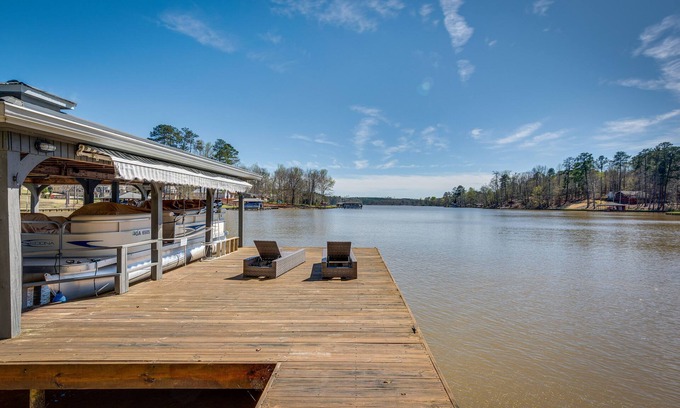 Eatonton House | Lakefront Haven in Eatonton with Boat Dock & Spa Retreat