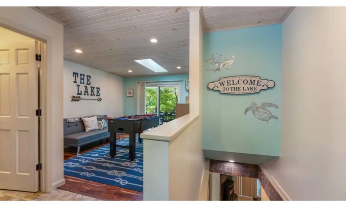 Linn Creek House | Tranquil Lakefront Retreat with Hot Tub & H2O Toys