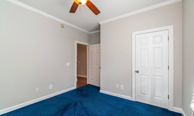 Johns Island House | Quiet Lakeside Escape - Just miles from Historic Downtown Charleston!