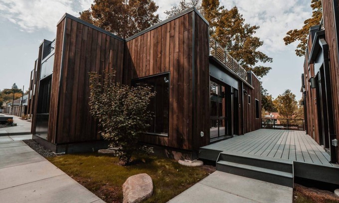 South Perry District Apartment | Tranquil Micro Studio - Eco & Pet-Friendly Retreat