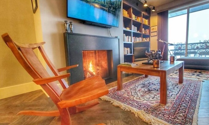 Sandpoint Condo | Tranquil Modern Retreat with Boat Slip & Spa Amenities