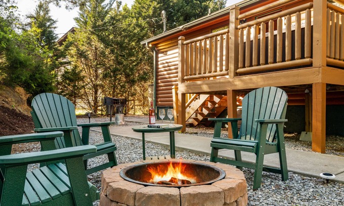 Sevierville Cabin | Tranquil Cabin Retreat with Hot Tub & Fire Pit, Near Parkway