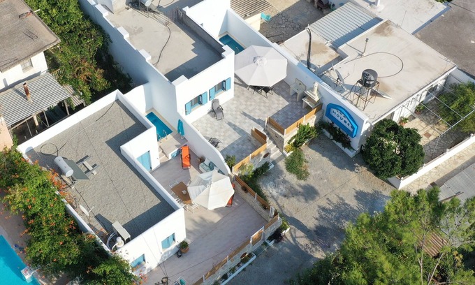 Kamilari House | Serene Retreat for Romantic Getaways with Ocean Views