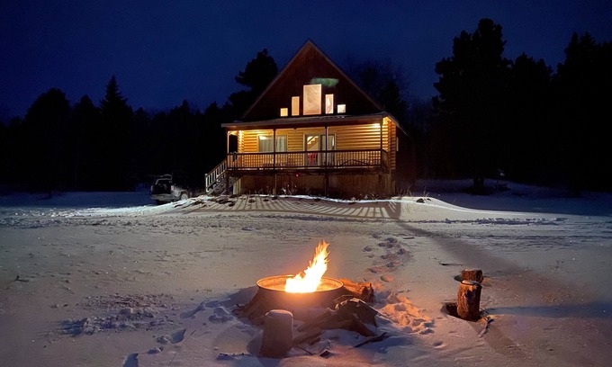Lead House | Tranquil Retreat with Pool and Breakfast on 8 Private Acres