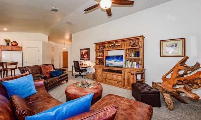 Tucson House | Private Tucson Retreat: Pet Friendly & Family Welcoming