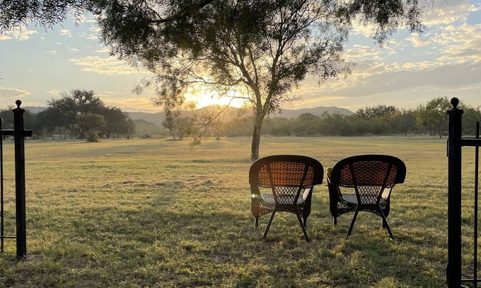 Camp Wood House | Peaceful Getaway with Ocean View & Spa Amenities