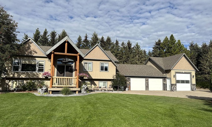 Markerville House | Tranquil Retreat Near Sylvan Lake with Pool & Hot Tub