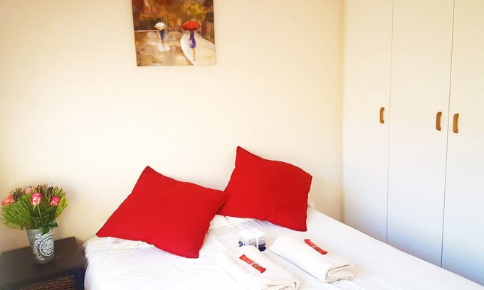 Kuils River House | Serene Retreat Near Wine Farms with Breakfast & Kitchen