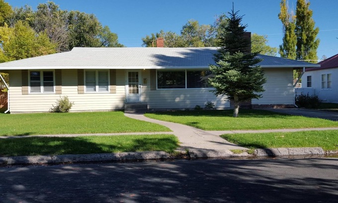 Alamosa House | Serene Home Near Rio Grande River with Pool and Spa
