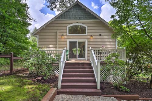 West Jefferson Apartment | Serene Studio Retreat Near Blue Ridge Parkway - Guest Rated 9.8