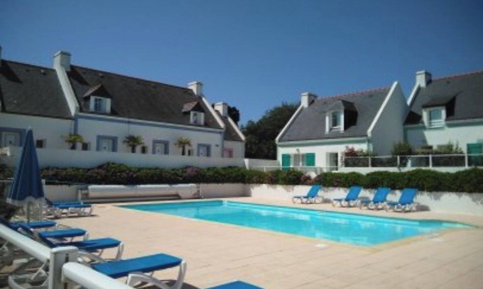 Locmaria House | Sunny Oceanfront Retreat with Pool and Pet-Friendly Perks