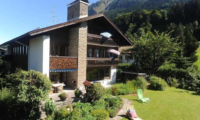 Oberstdorf Apartment | Idyllic Location in Oberstdorf - Access All Cable Cars Free