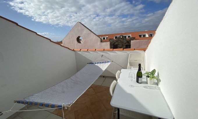 El Medano House | Ideal Family Getaway: Pet-Friendly Twinhouse by the Ocean