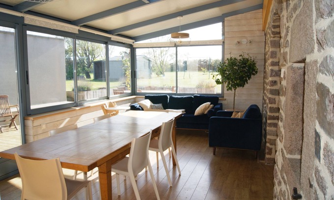 Cosqueville House | Quiet, typical stone house 800 m from the beach