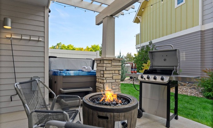 Fort Collins House | Serene Urban Retreat – Designer Home with Hot Tub & More