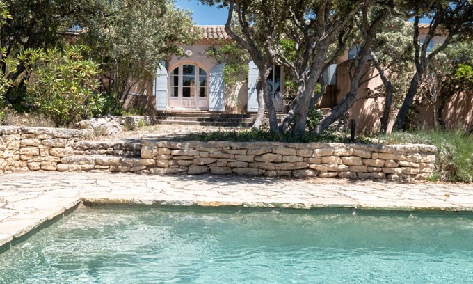 Joucas House | Relaxing Vacation Home with Pool and Ocean View Retreat