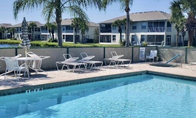 Venice Condo | Serene Venice Florida Escape with Oceanfront Amenities