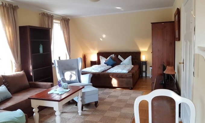 Ostseebad Prerow Apartment | Serene Retreat with WLAN & Garden Near National Park