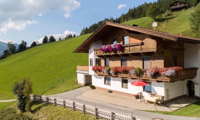 Gerlosberg Apartment | Tranquil Apartment with Terrace, Rated 9.6/10 by Guests