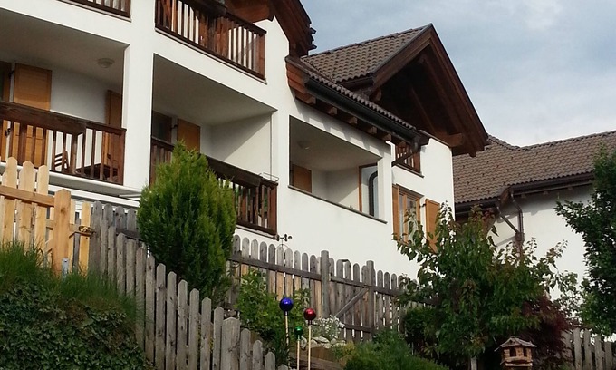 Lajen Condo | Serene Vacation Apartment with Ocean View & Hot Tub