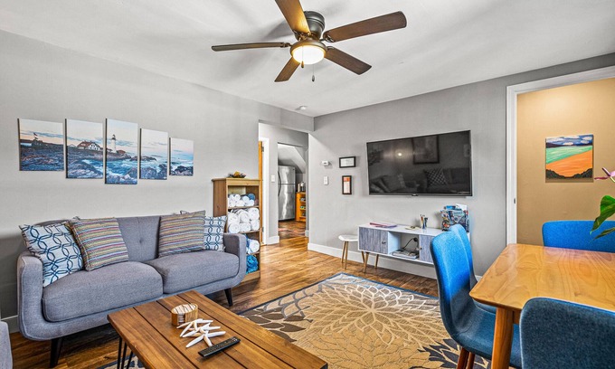 Quincy Apartment | Quincy Beach Home: Oceanfront Bliss Near Boston & T
