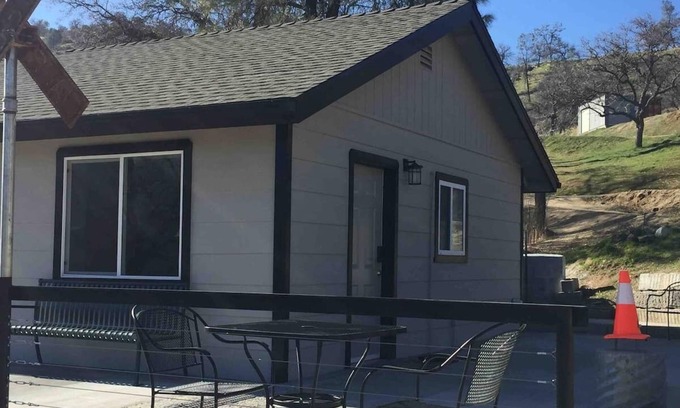 Keene House | Quintessential Railfan Retreat with Family-Friendly Perks