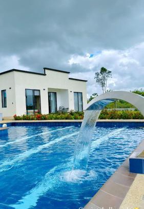 Acacias Villa | Relax at Quinta Bella Verde: Pet-Friendly with Pool & Breakfast