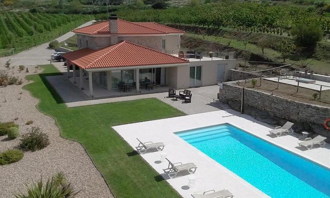 Armamar House | Relaxing Oceanfront Retreat at Quinta BEMBOA Turismo