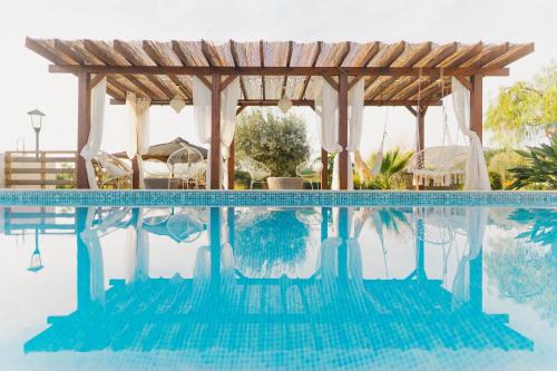 Olhao House | Discover Quinta Bohemia: Oceanfront Retreat with Pool