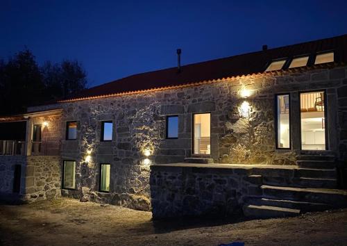 Insua House | Welcoming Quinta Casa do Retiro: Family-Friendly Escape