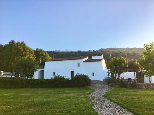 Marvao Villa | Experience Quinta d'Abegoa: Oceanfront Bliss & Pet Friendly