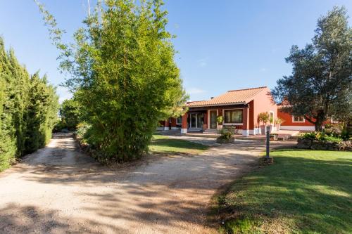 Sargacal Apartment | Ideal Retreat at Quinta da Alquimia with Oceanfront Pool