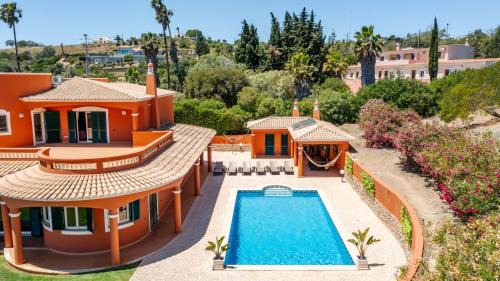 Falfeira House | Discover Quinta da Falfeira: Oceanfront Bliss & 9.8 Rating