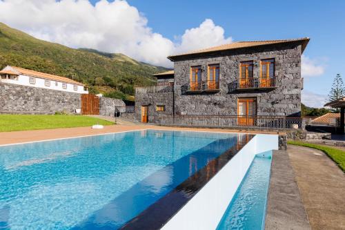 Urzelina House | Oceanfront Relaxation at Quinta da Magnólia AR - 9.2/10